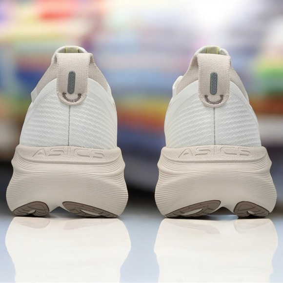 ASICS Women’s GEL-NIMBUS 27 Running Shoes, Cream/Mineral Beige, Size 7.5 *NEW* - Picture 6 of 8